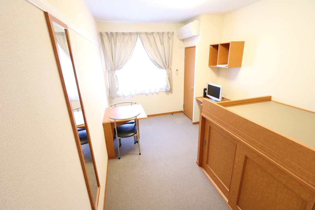 Room image 11