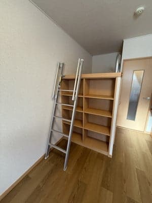 Room image 8
