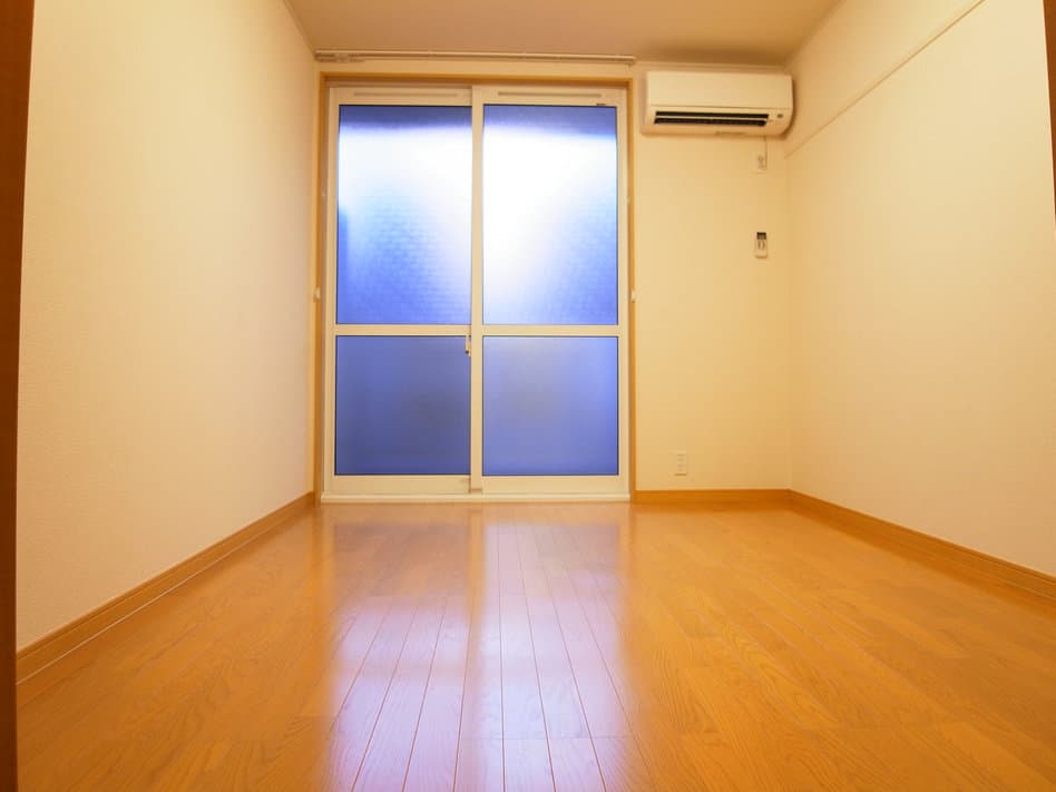 Room image 8