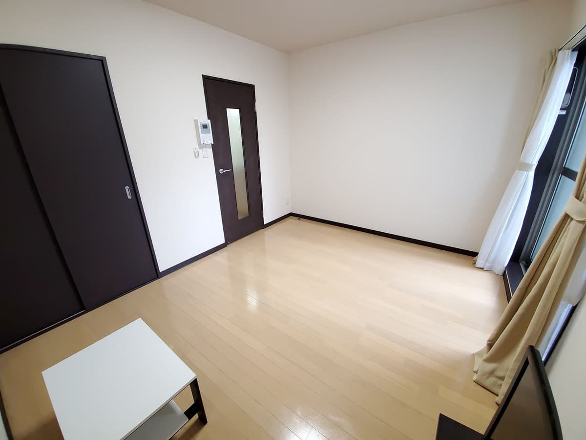 Room image 11