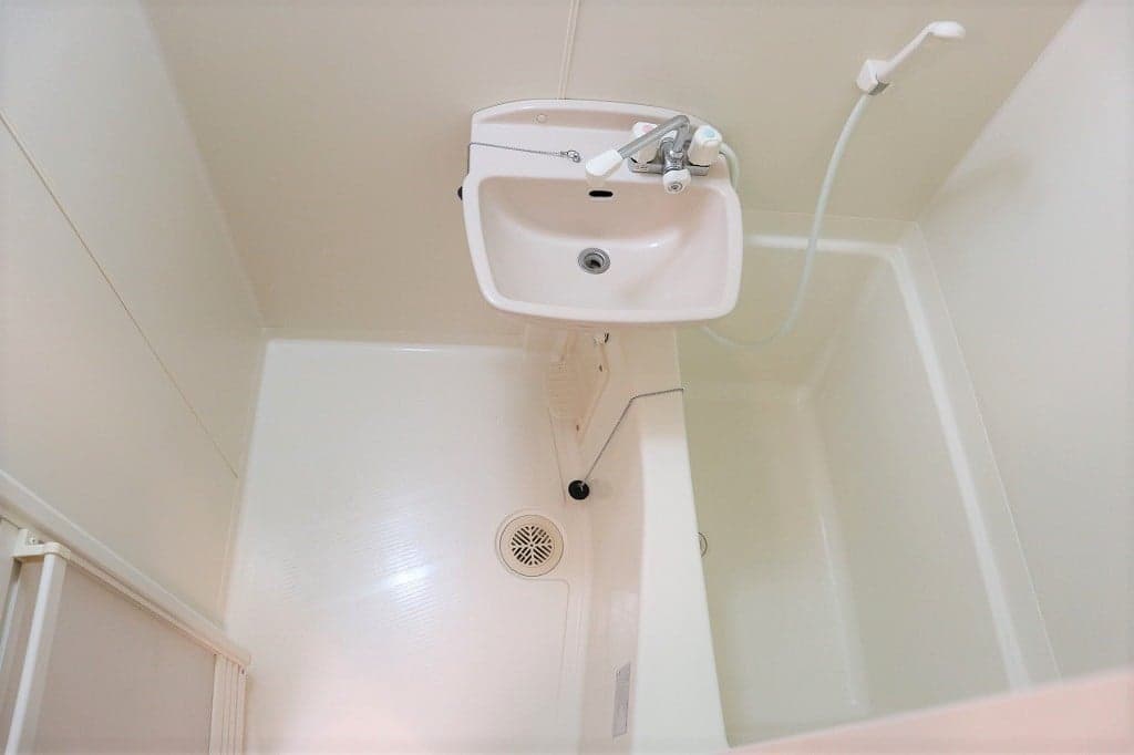 Room image 8
