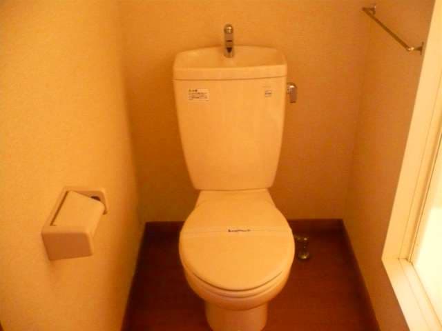 Room image 13