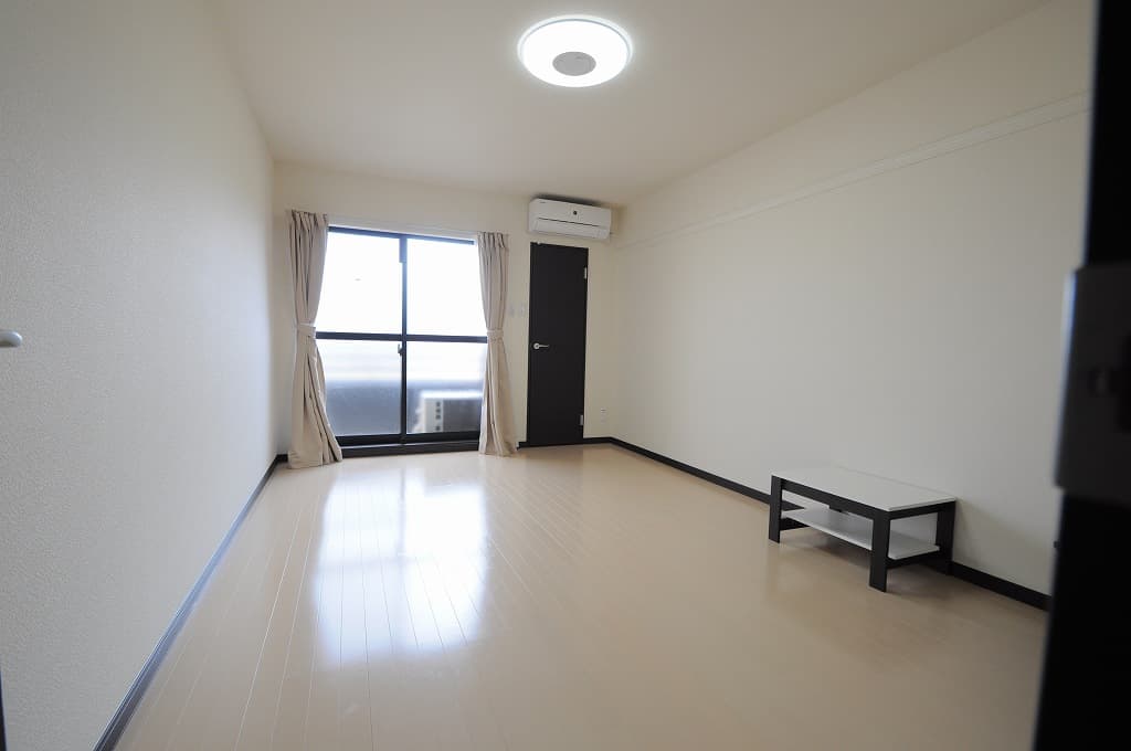 Room image 11