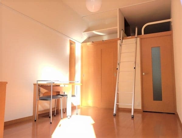 Room image 12
