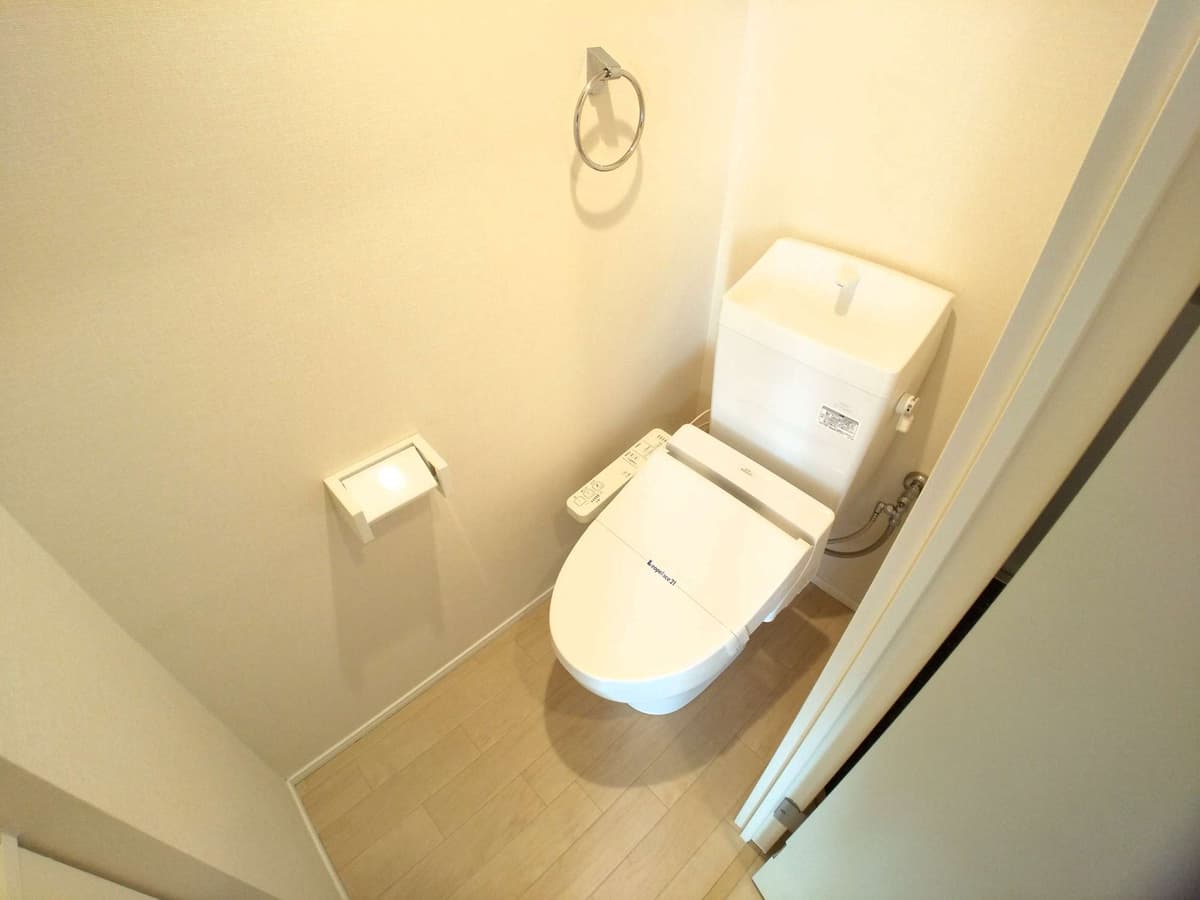 Room image 10