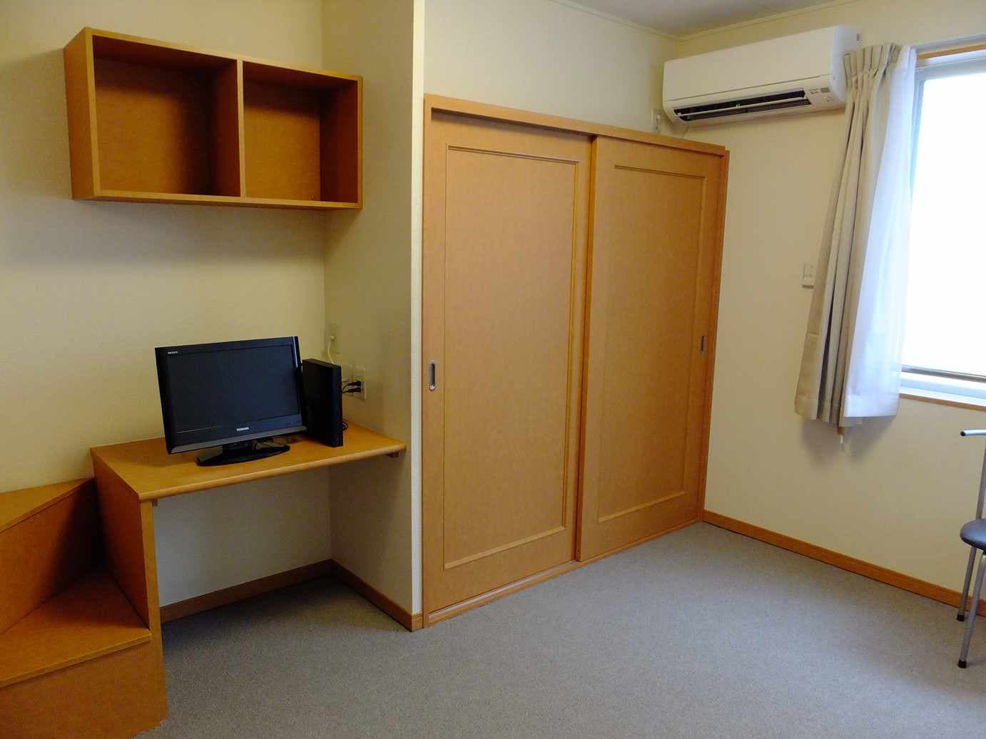 Room image 9