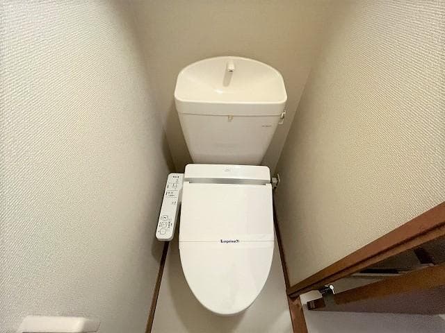 Room image 9