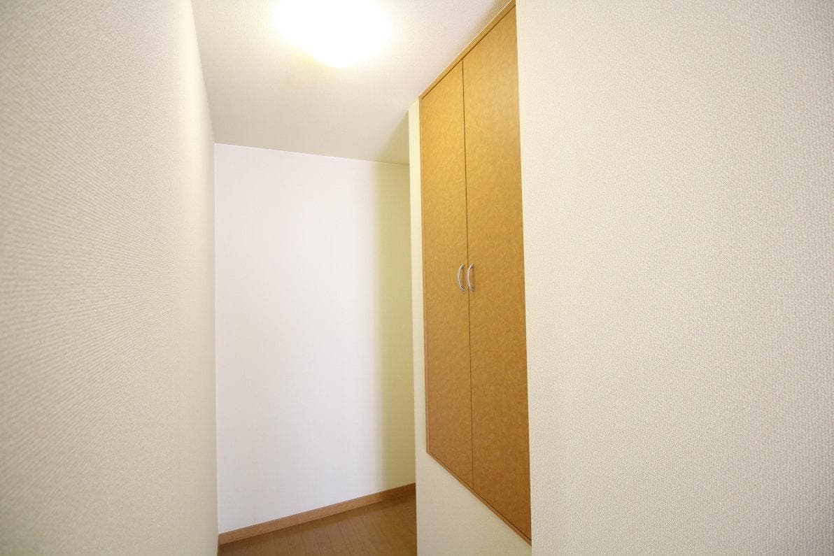 Room image 15