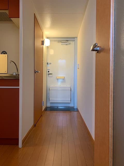 Room image 8