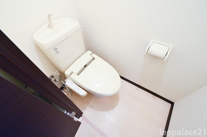 Room image 13
