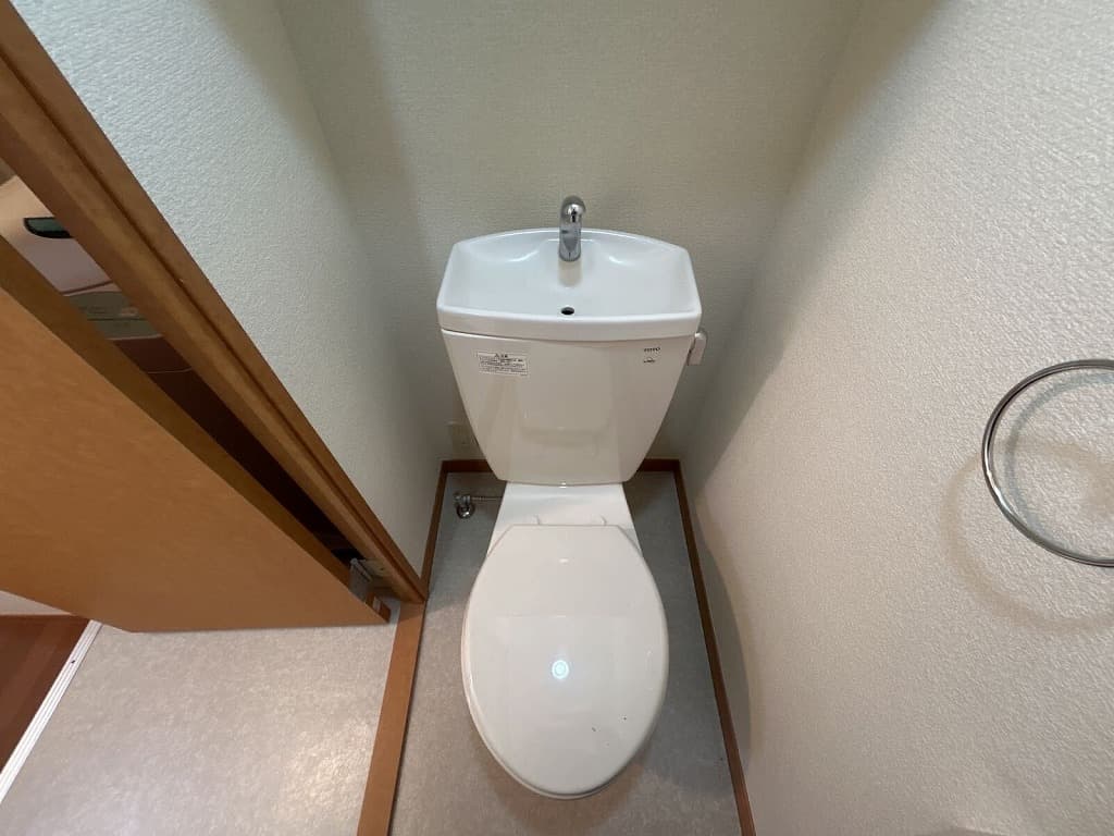 Room image 8
