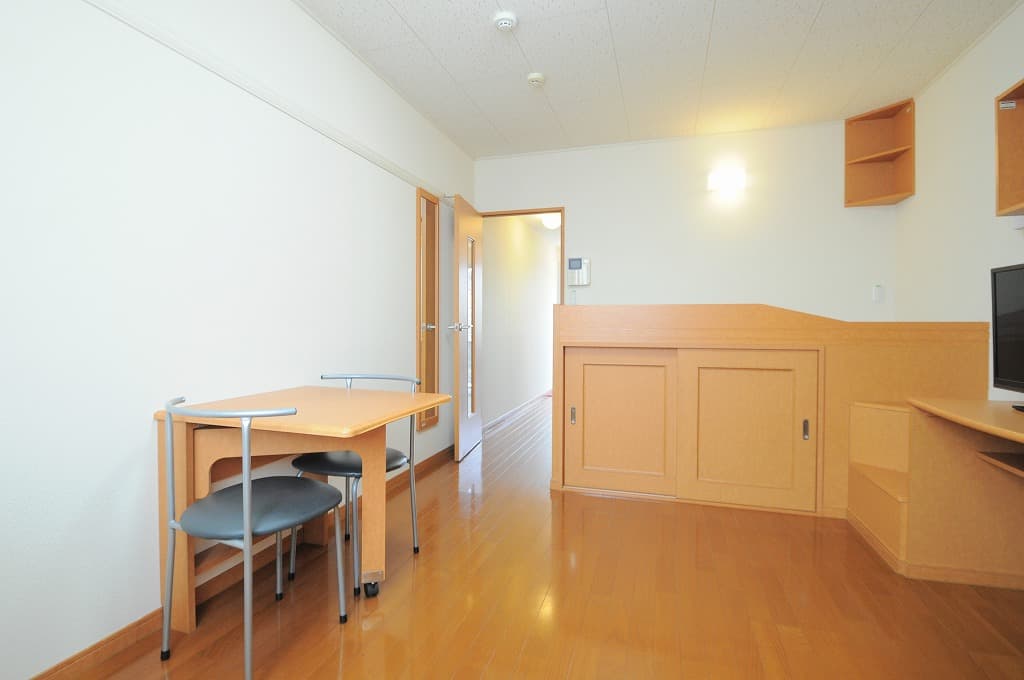 Room image 11