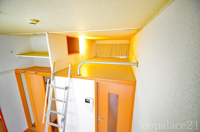 Room image 8