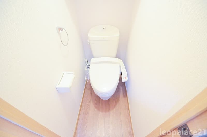 Room image 9