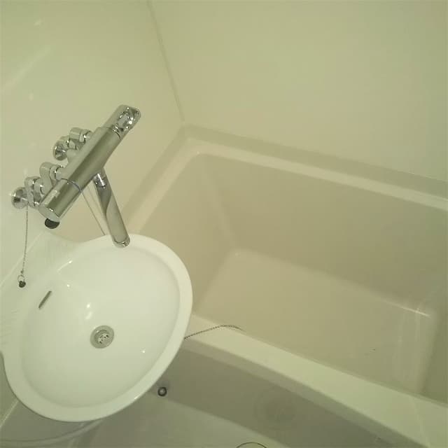 Room image 11