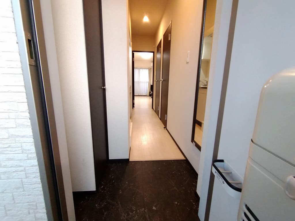 Room image 11