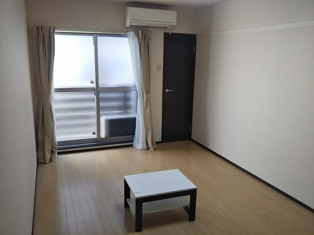 Room image 10