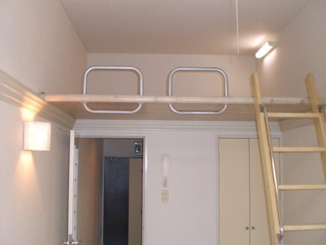 Room image 10