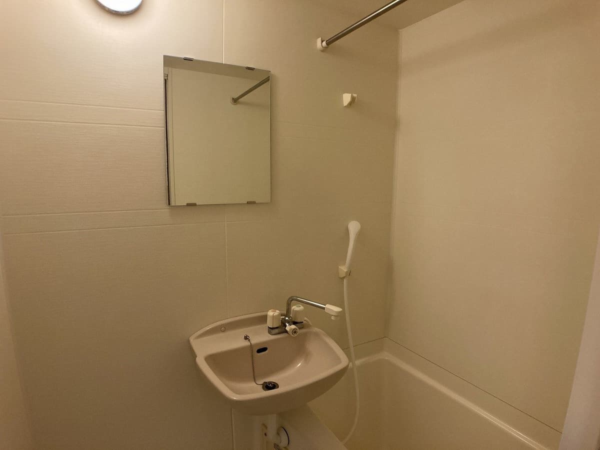 Room image 16