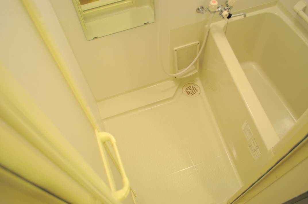 Room image 11
