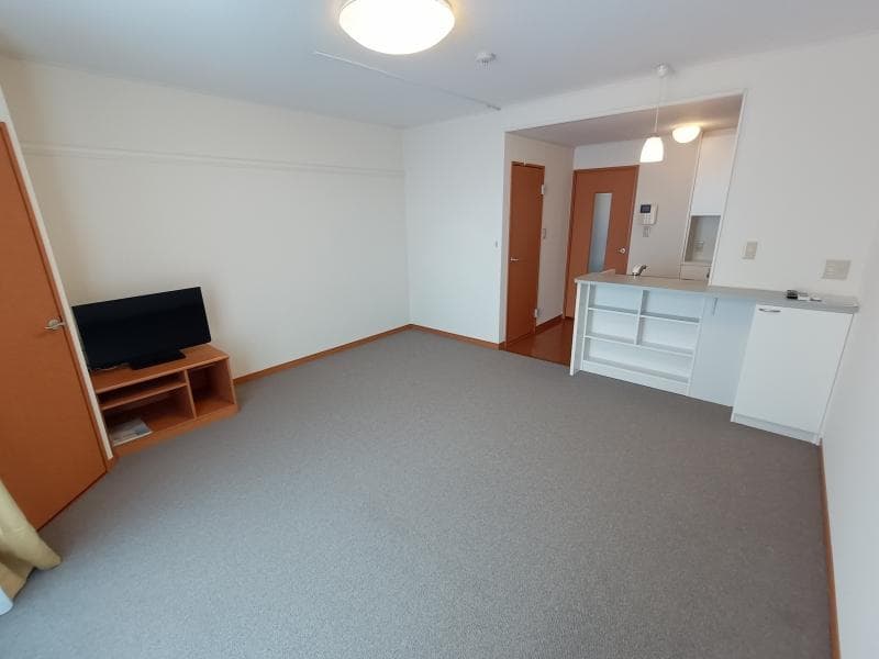 Room image 8