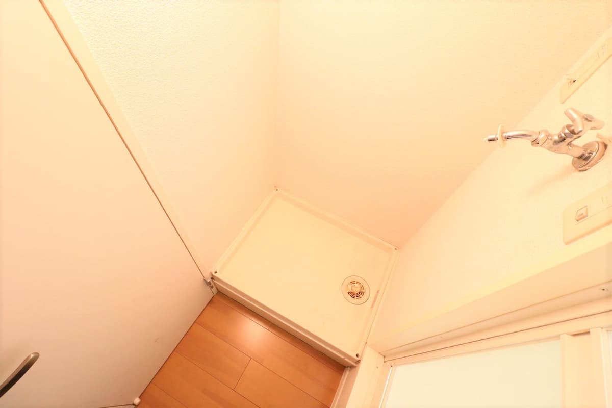 Room image 9
