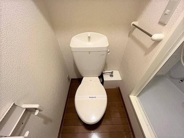 Room image 9