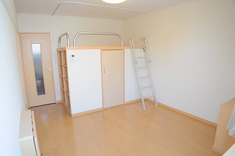 Room image 11