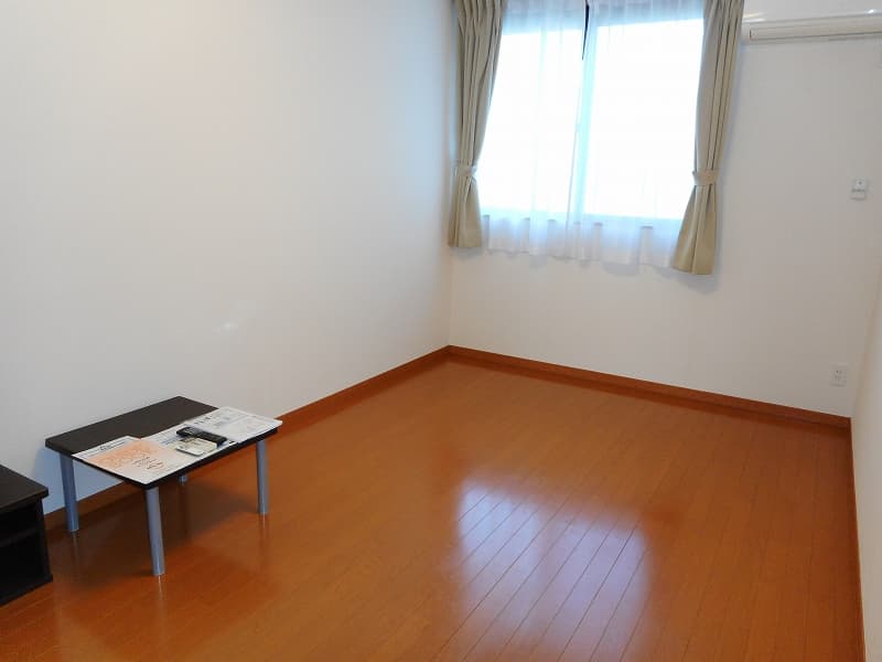 Room image 16