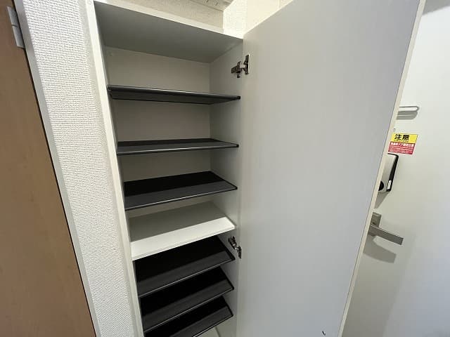 Room image 9