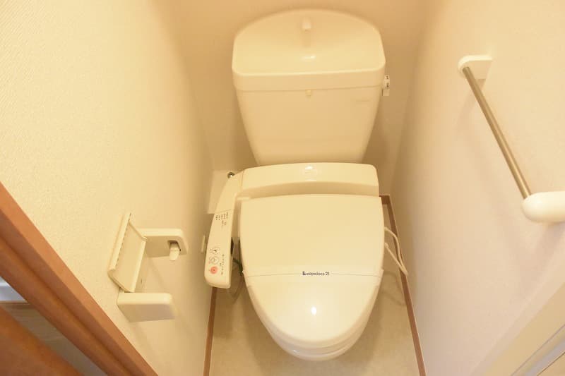 Room image 8