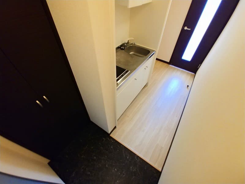 Room image 12