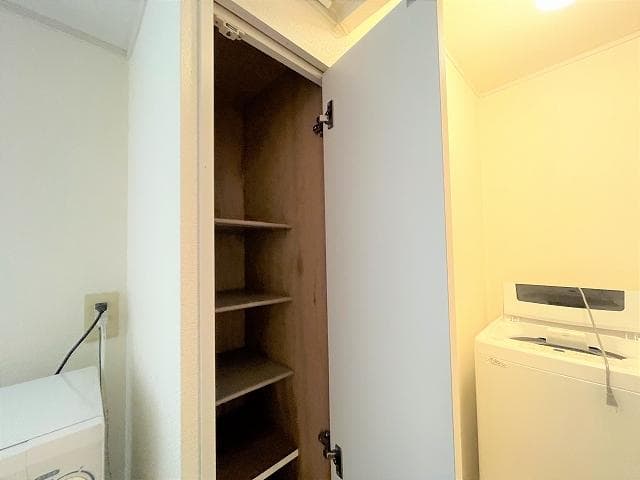 Room image 15