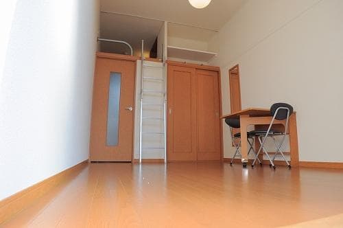 Room image 11