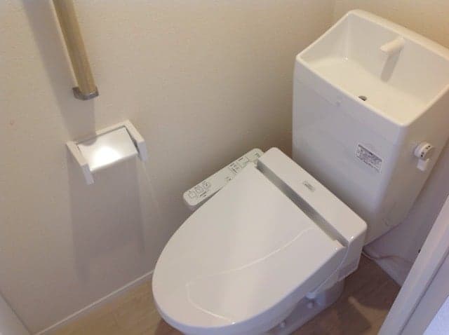 Room image 15