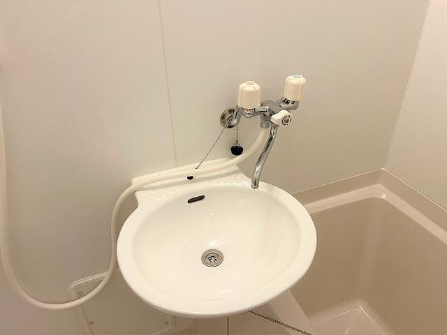 Room image 8