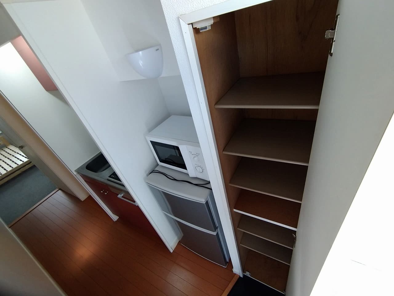 Room image 15