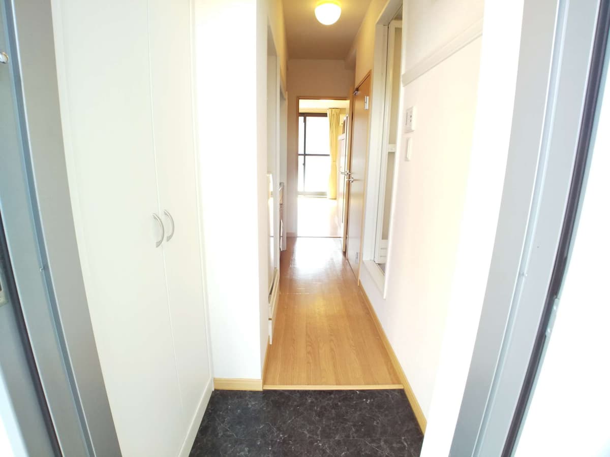 Room image 13