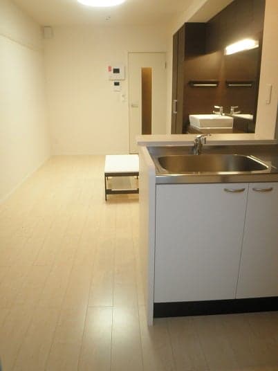 Preview interior of LEONEXT Morishige