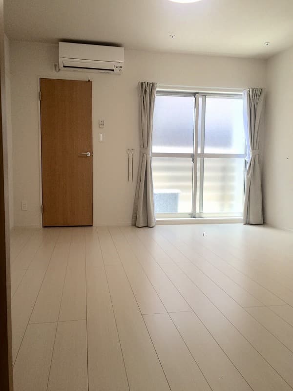 Room image 15
