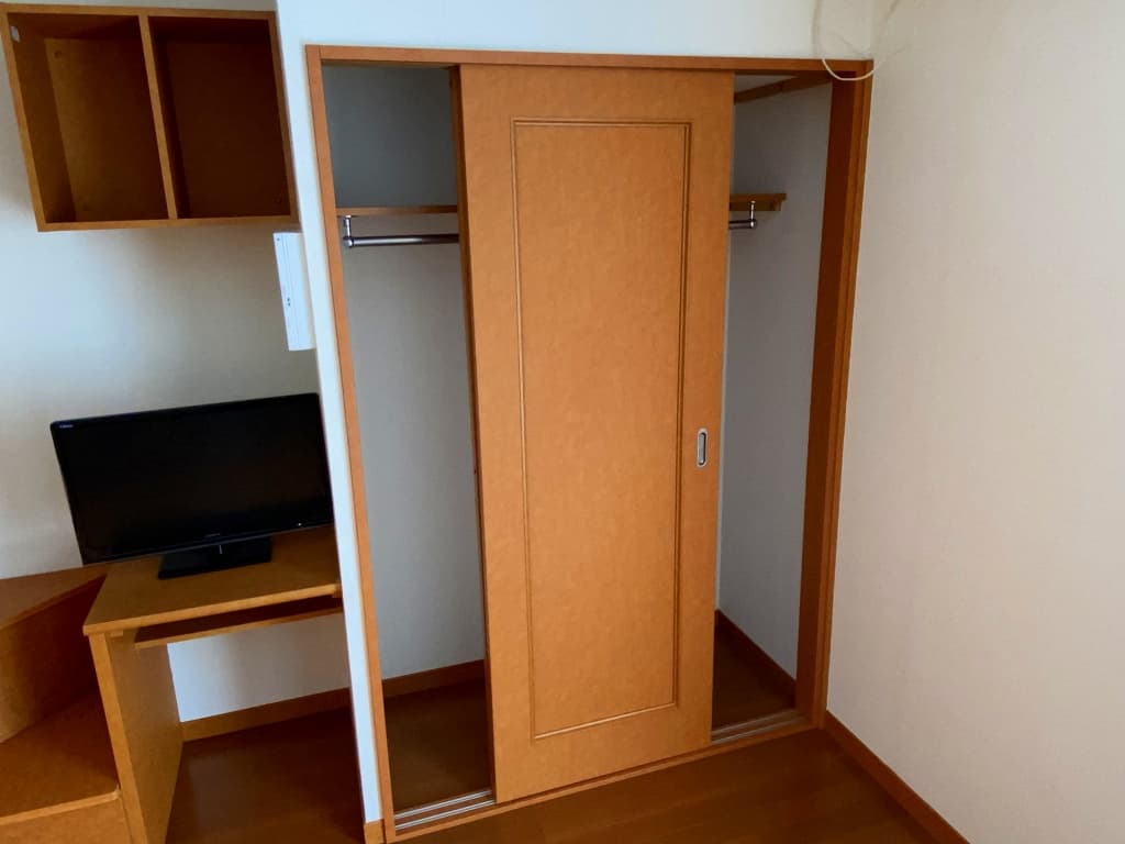 Room image 8