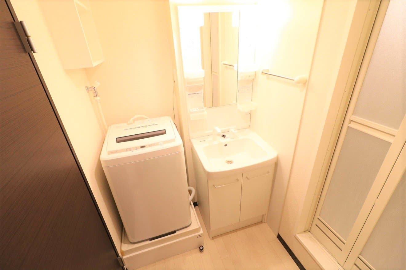 Room image 16