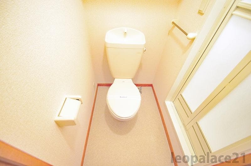 Room image 10