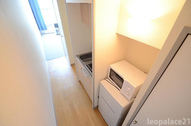 Room image 8