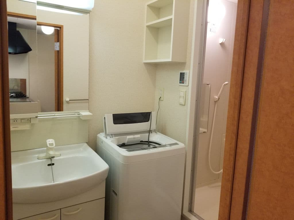Room image 8