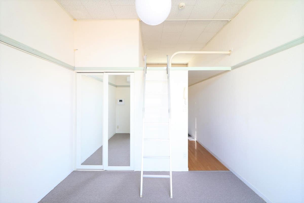 Room image 11