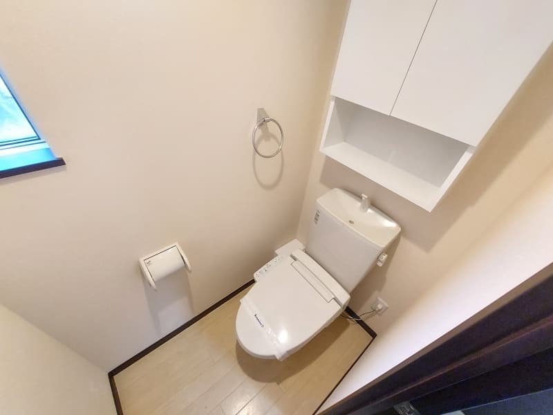 Room image 15