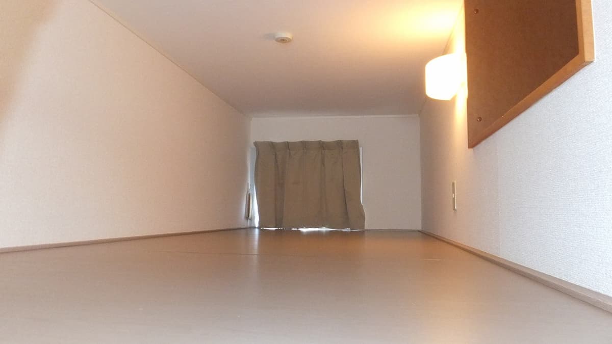 Room image 8