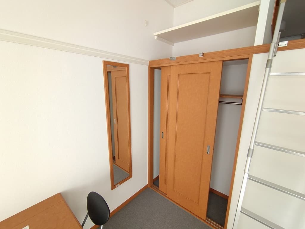 Room image 12