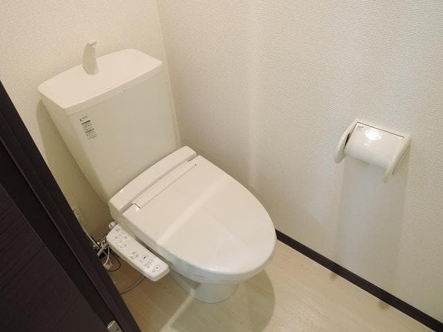 Room image 10